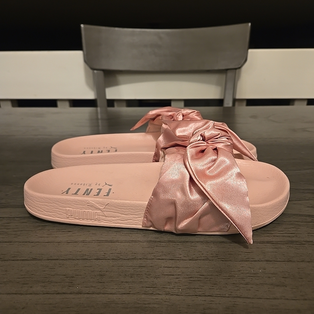 Elegant Pink Satin Bow Slippers - Picture 2 of 4